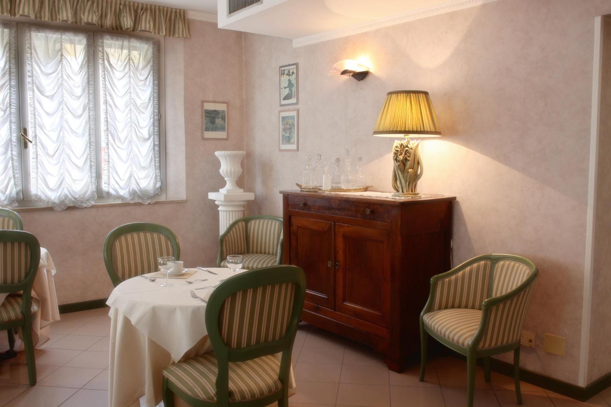 Hotel La Torre ริมินี ภายนอก รูปภาพ