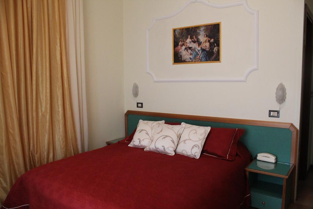 Hotel La Torre ริมินี ภายนอก รูปภาพ