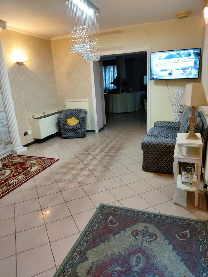 Hotel La Torre ริมินี ภายนอก รูปภาพ