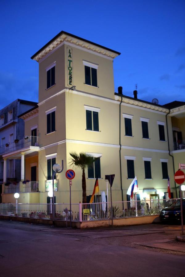 Hotel La Torre ริมินี ภายนอก รูปภาพ