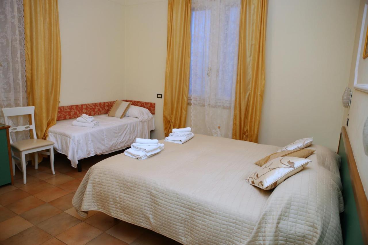 Hotel La Torre ริมินี ภายนอก รูปภาพ