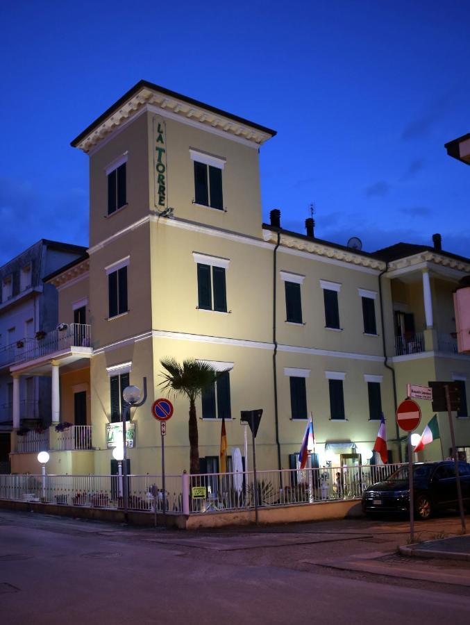 Hotel La Torre ริมินี ภายนอก รูปภาพ